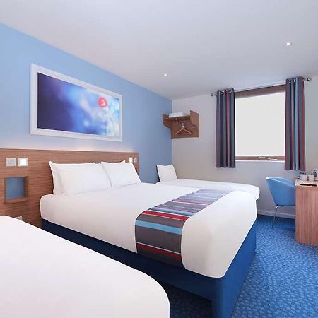 Travelodge Kingston Upon Thames Central London Rum bild